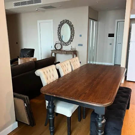 Skyland Apartman