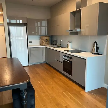 Skyland Apartman